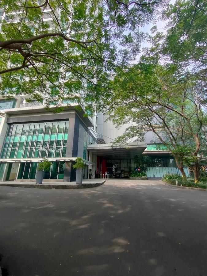 Super Penthouse Stmoritz Apartment, Lippomall Puri Indah Jakarta Exterior photo