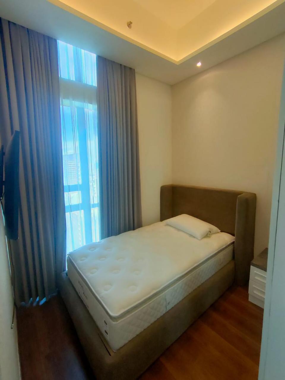 Super Penthouse Stmoritz Apartment, Lippomall Puri Indah Jakarta Exterior photo