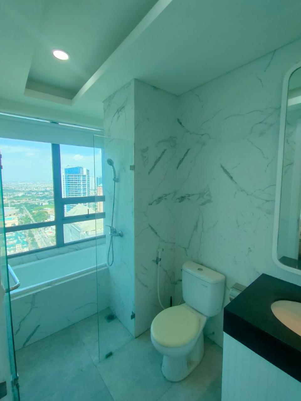 Super Penthouse Stmoritz Apartment, Lippomall Puri Indah Jakarta Exterior photo